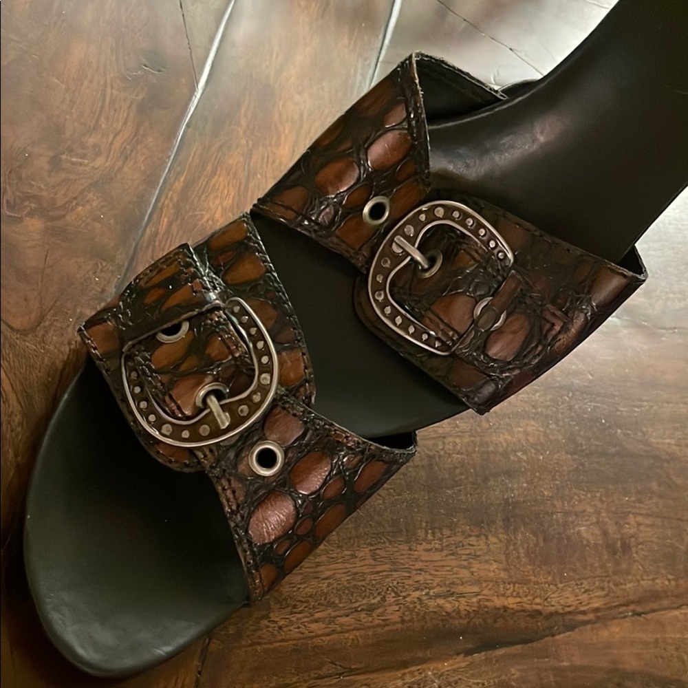 🤎Nicole Brown Mules with Metallic Embellishment - Picture 16 of 16